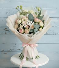 Букет цветов из:  Розы и Лизиантусы в Волжский