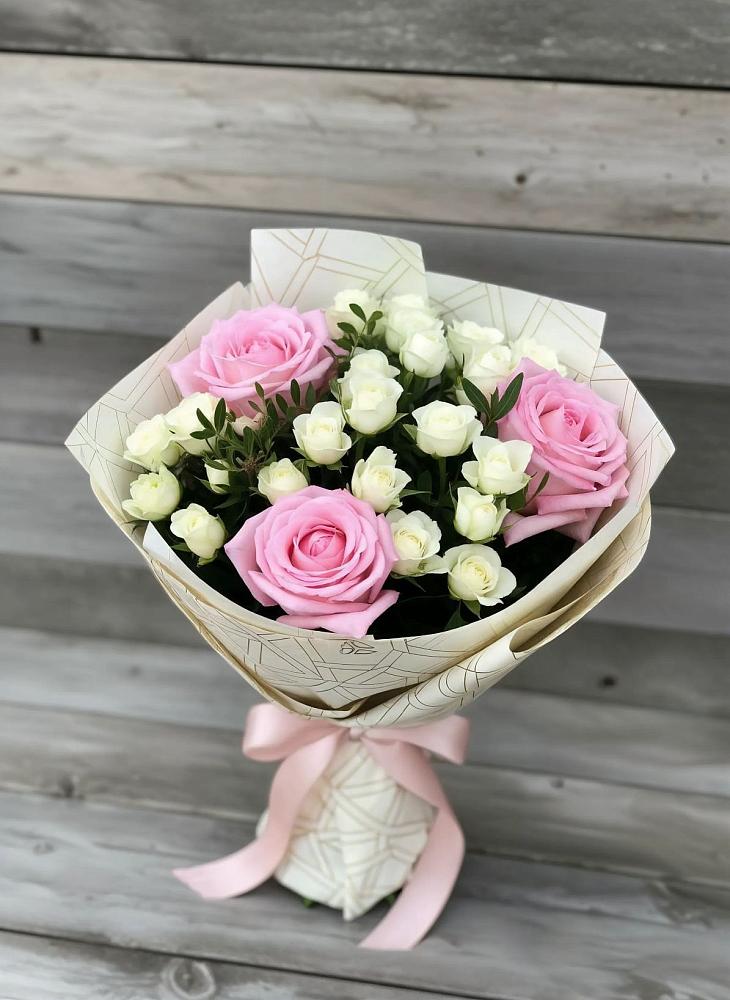 Букет цветов из: Розы в Волжский