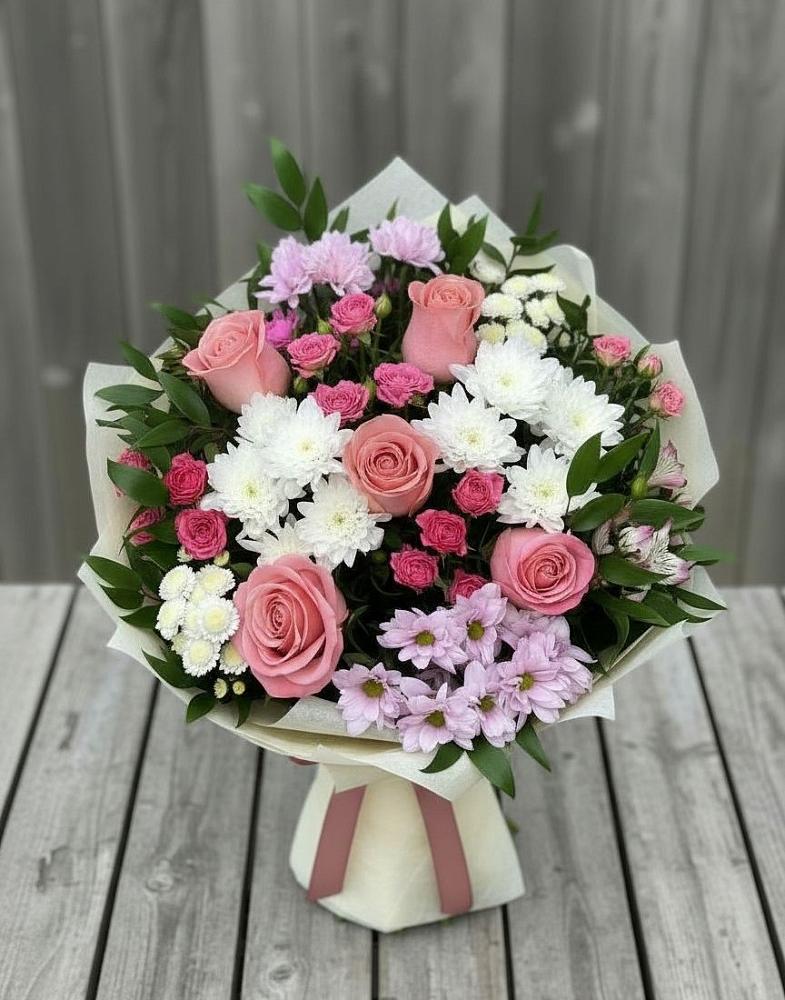 Букет цветов из: Альстромерии, Гвоздики, Розы и Хризантемы в Волжский
