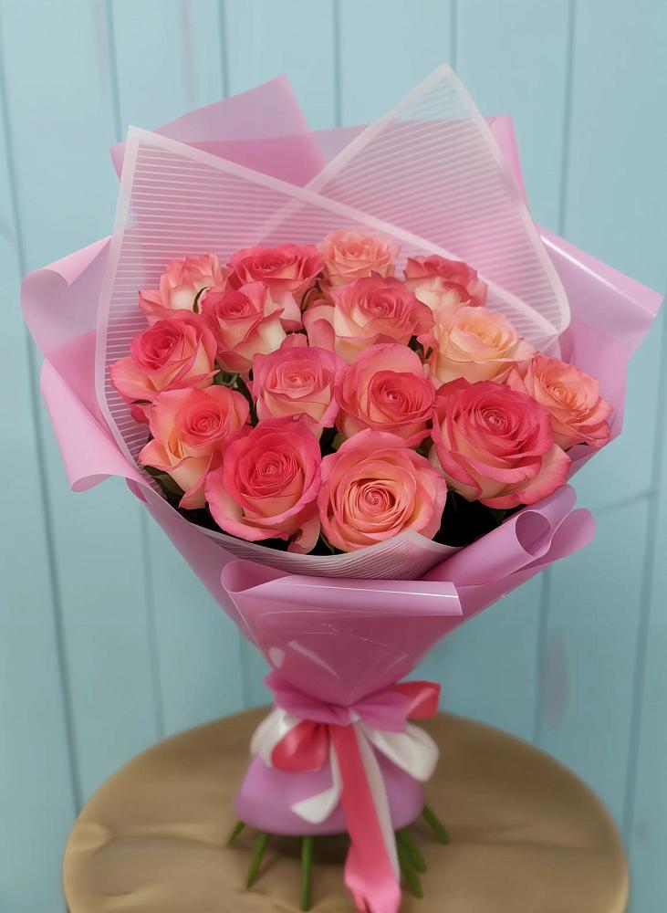 Букет 15 Розовых роз Равель в Волжский