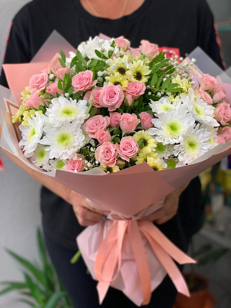 Букет цветов из: Розы и Хризантемы в Волжский