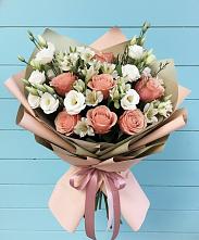 Букет цветов из:  Розы, Альстромерии и Лизиантусы в Волжский