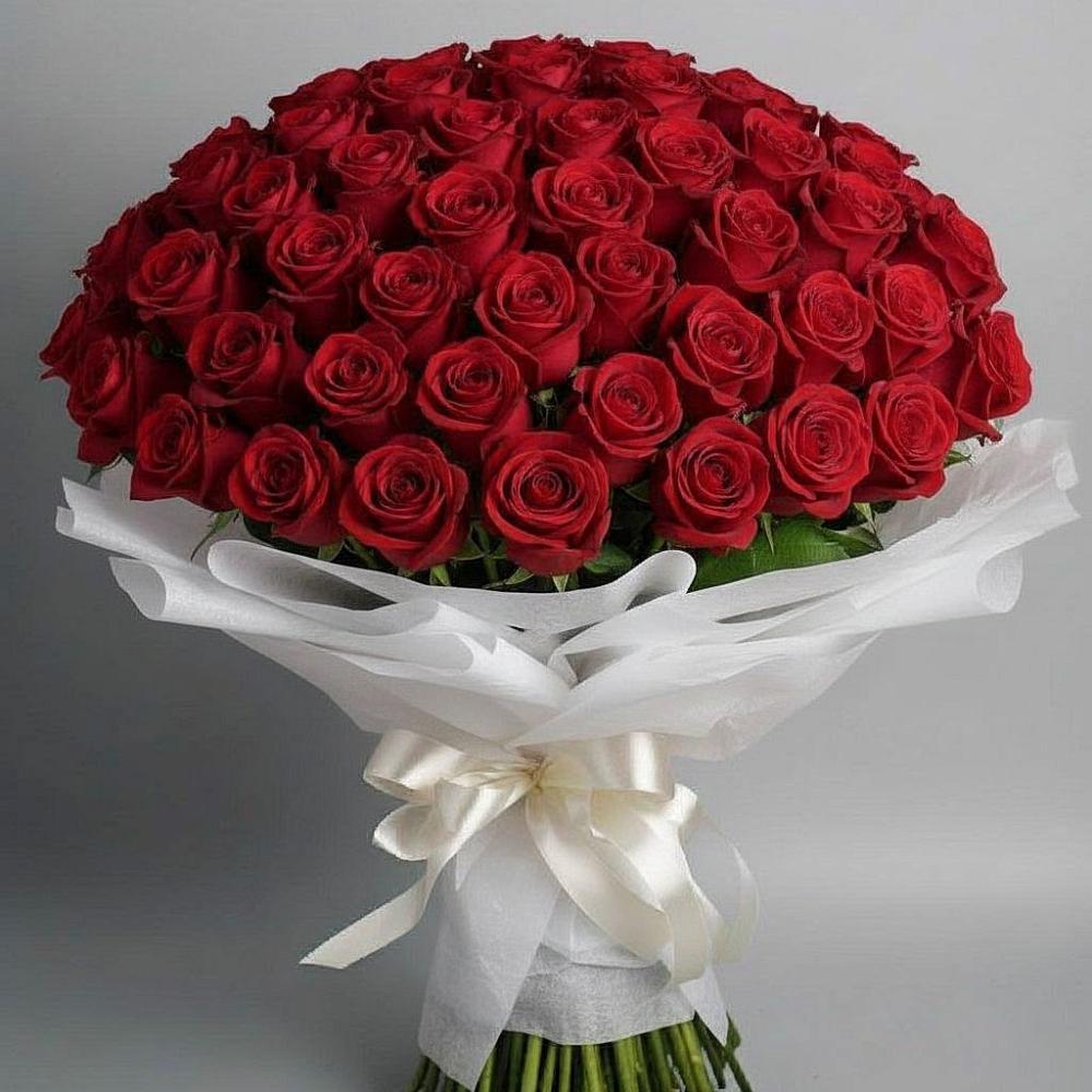 Букет 101 Красная роза Блэк Мэджик в Волжский