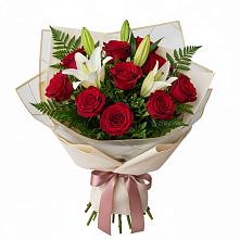 Букет цветов из:  Лилии и Розы в Волжский