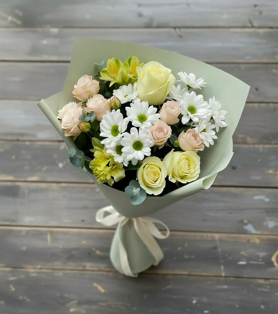 Букет цветов из: Альстромерии, Розы и Хризантемы в Волжский