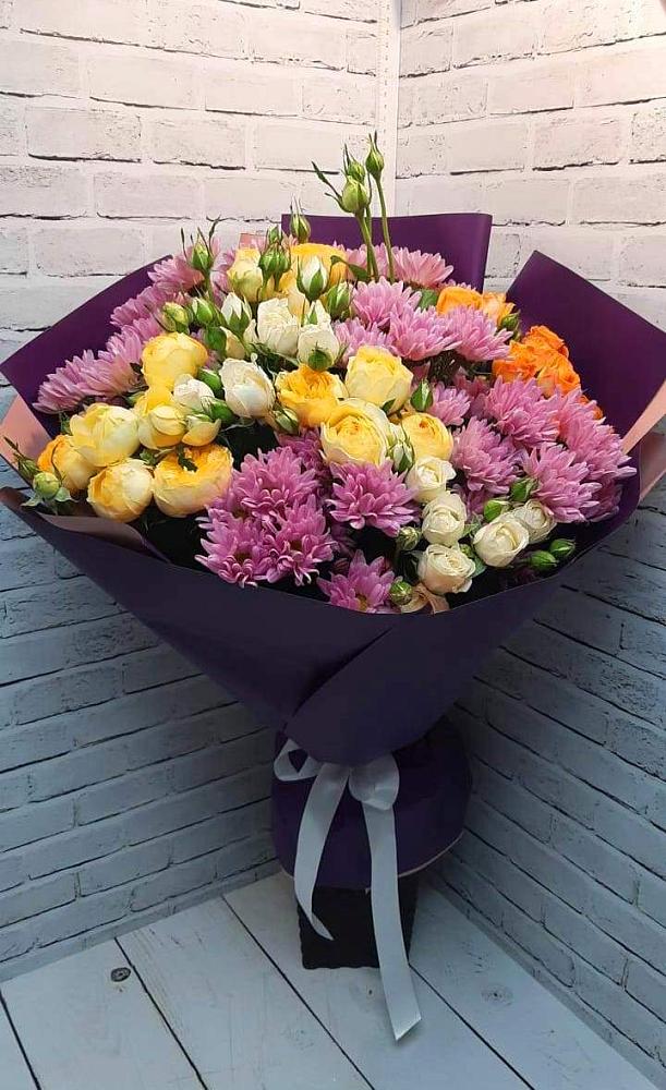 Букет цветов из: Хризантемы и Розы в Волжский