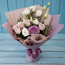 Букет цветов из:  Розы и Лизиантусы в Волжский