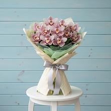 Букет цветов из:  Орхидеи и Розы #REPLACE_PRED# Волжский