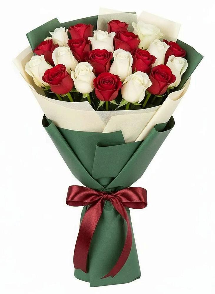 Букет Микс из красных и белых роз в Волжский