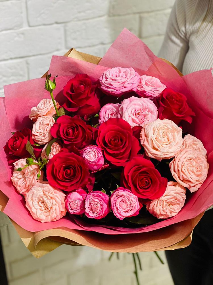 Букет цветов из: Розы в Волжский