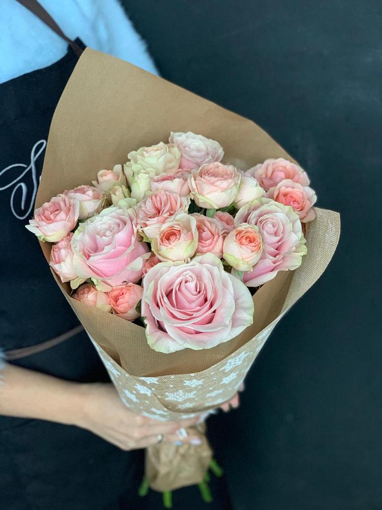 Букет цветов из: Хризантемы и Розы в Волжский