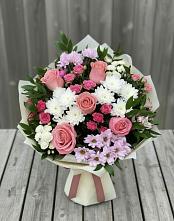 Букет цветов из:  Альстромерии, Гвоздики, Розы и Хризантемы в Волжский