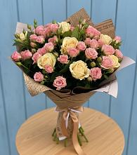 Букет цветов из:  Розы в Волжский