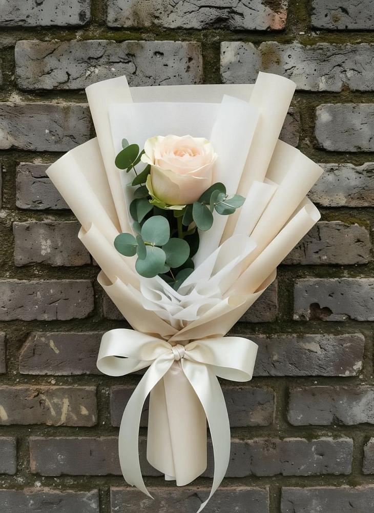 Букет цветов из: Розы в Волжский