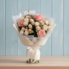 Букет цветов из:  Розы в Волжский