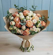 Букет цветов из:  Альстромерии и Розы в Волжский