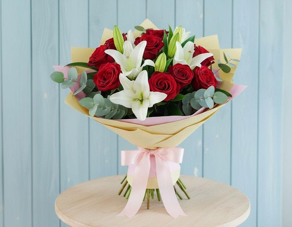 Букет цветов из: Лилии и Розы в Волжский